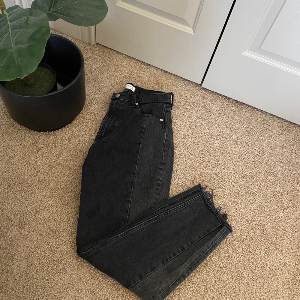 Abercrombie & fitch high rise mom jeans
